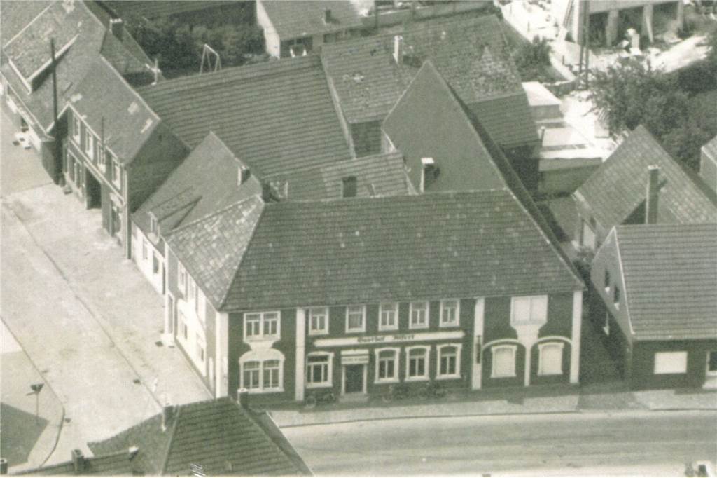Dem Gasthaus Alfert soll wieder neues Leben eingehaucht werden Eine Luftbildaufnahme der Gaststätte aus den 60er-Jahren. Seit dem hat sich im Inneren viel verändert.