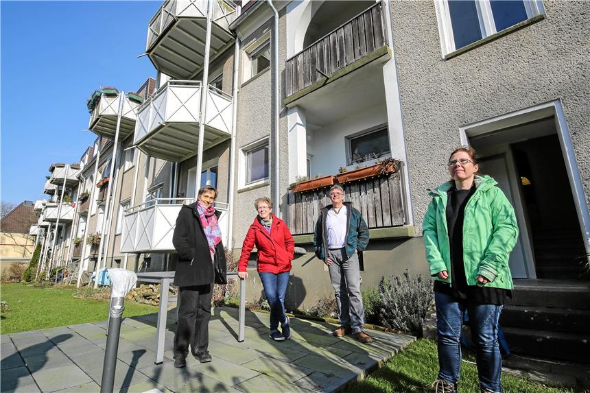 Mieterinitiative übt harsche Kritik am Unternehmen Eine Mieterinitiative beklagt das Vorgehen bei Sanierungsarbeiten an Wohnhäusern der LEG in der Gartenstadt.