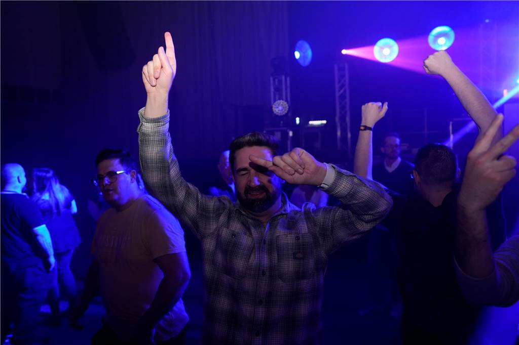 Eine Nacht voller Musik und Tanz: Auf vier Dancefloors feierten viele Gäste bei Suberg's Ü30 Party in den Westfalenhallen.