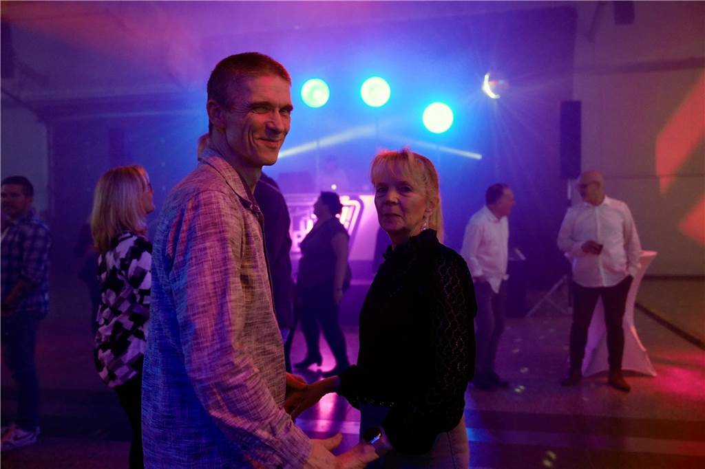 Eine Nacht voller Musik und Tanz: Auf vier Dancefloors feierten viele Gäste bei Suberg's Ü30 Party in den Westfalenhallen.