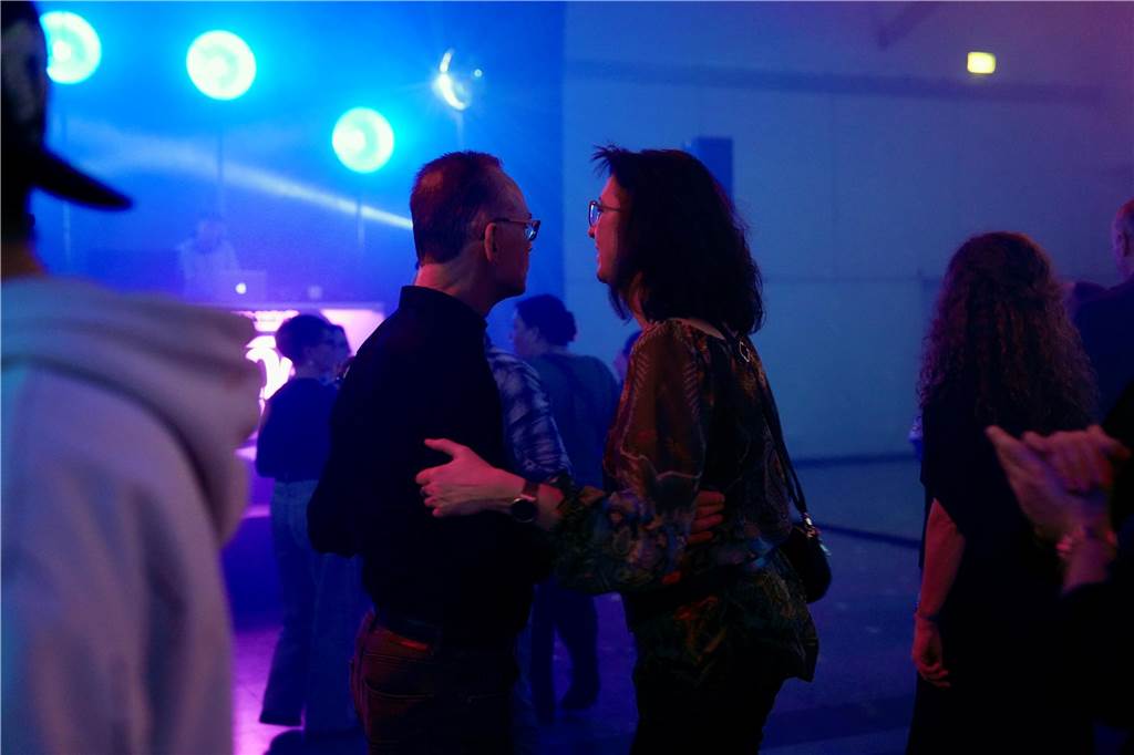 Eine Nacht voller Musik und Tanz: Auf vier Dancefloors feierten viele Gäste bei Suberg's Ü30 Party in den Westfalenhallen.