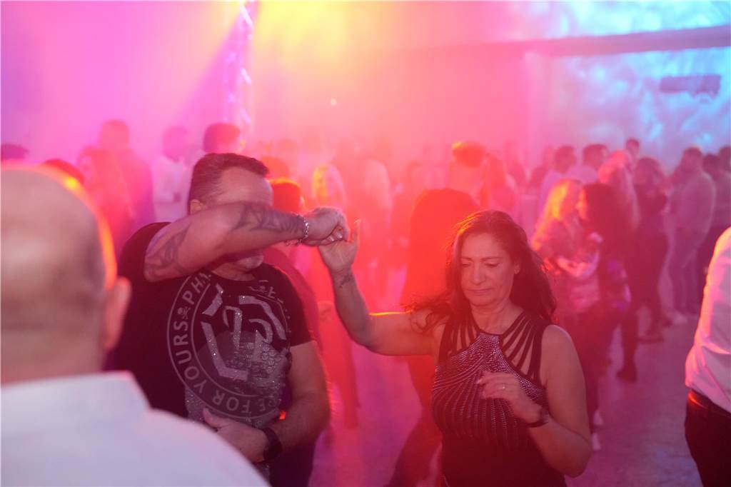 Eine Nacht voller Musik und Tanz: Auf vier Dancefloors feierten viele Gäste bei Suberg's Ü30 Party in den Westfalenhallen.