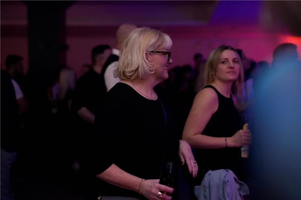 Eine Nacht voller Musik und Tanz: Auf vier Dancefloors feierten viele Gäste bei Suberg's Ü30 Party in den Westfalenhallen.