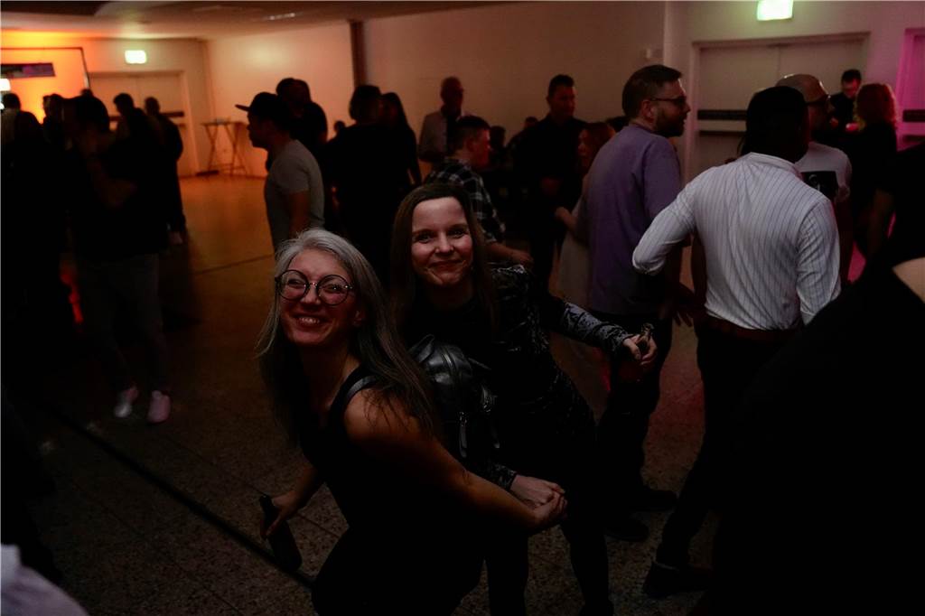 Eine Nacht voller Musik und Tanz: Auf vier Dancefloors feierten viele Gäste bei Suberg's Ü30 Party in den Westfalenhallen.