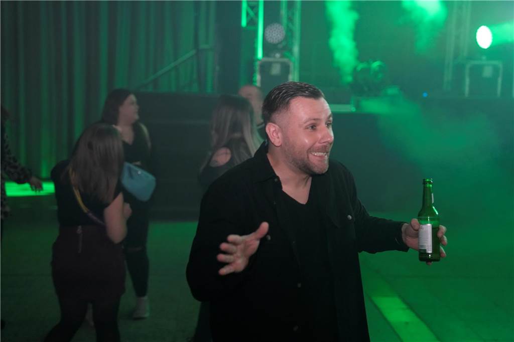 Eine Nacht voller Musik und Tanz: Auf vier Dancefloors feierten viele Gäste bei Suberg's Ü30 Party in den Westfalenhallen.