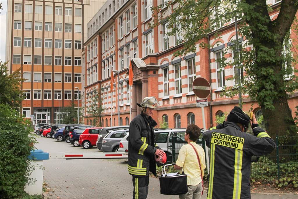 Eine neue Brandmeldeanlage im FH-Gebäude sollte dafür sorgen, um Brandfall möglichst schnell die Feuerwehr zu alarmieren.