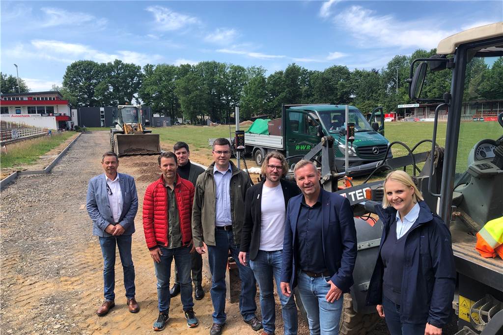 Bund und Land unterstützen neue Kanu-Anlegestelle mit 170.000 Euro Eine neue Tartanbahn bekommt der Waldsportplatz derzeit.