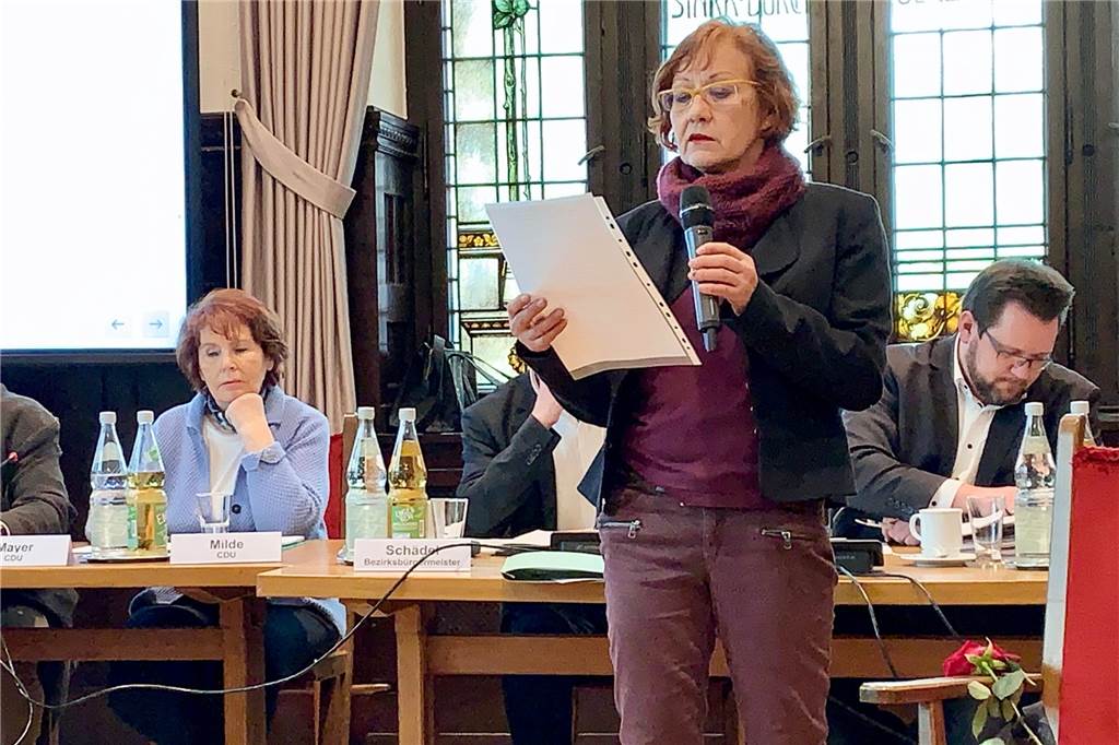 Wird diese Straße im Dortmunder Süden die neue B1 für Lkw? Eine Petition wurde in der BV Aplerbeck verlesen.