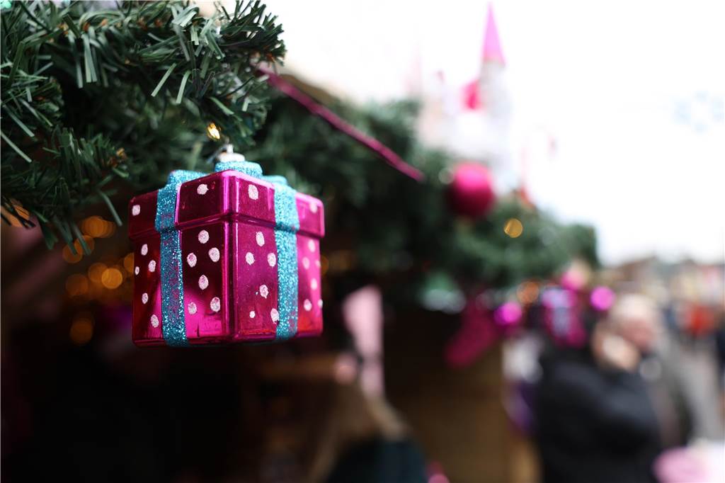 Eine Rekordanzahl an Ständen lockte viele Besucher auf den Olfener Adventsmarkt in der Innenstadt. Es gab viel zu entdecken und viele Bekannte zu treffen.