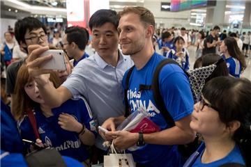 Eine Selfie mit Schalke-Kapitän Benedikt Höwedes.