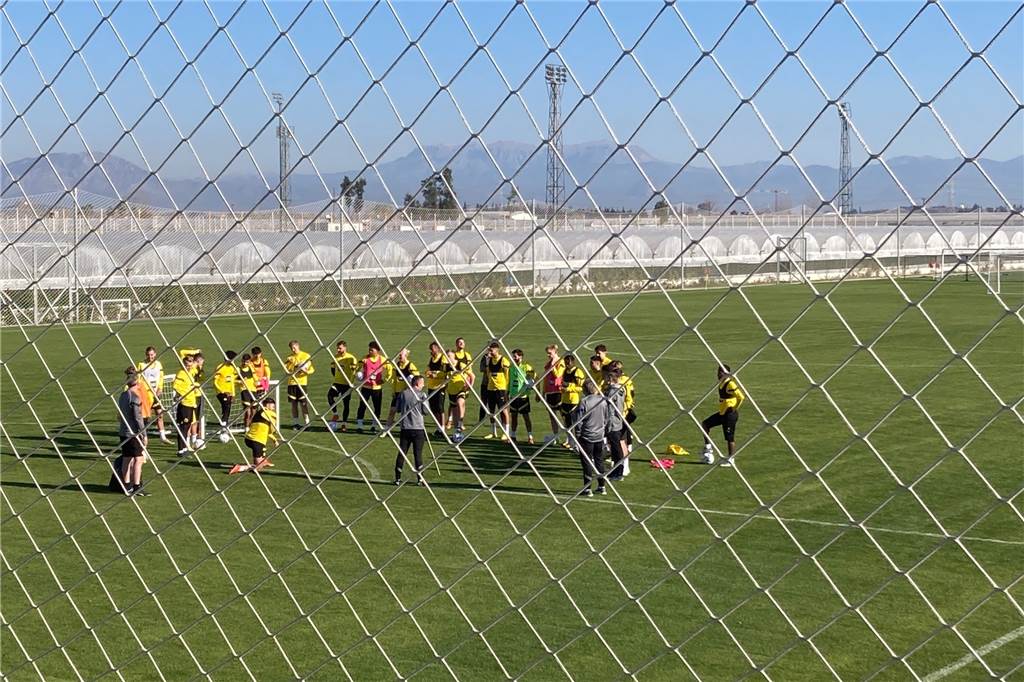 Jayden Braaf scheitert beim BVB: Lustlosigkeit, Verspätung und Co. – das sind die Hintergründe Jayden Braaf steht außerhalb des BVB-U23-Mannschaftskreises.