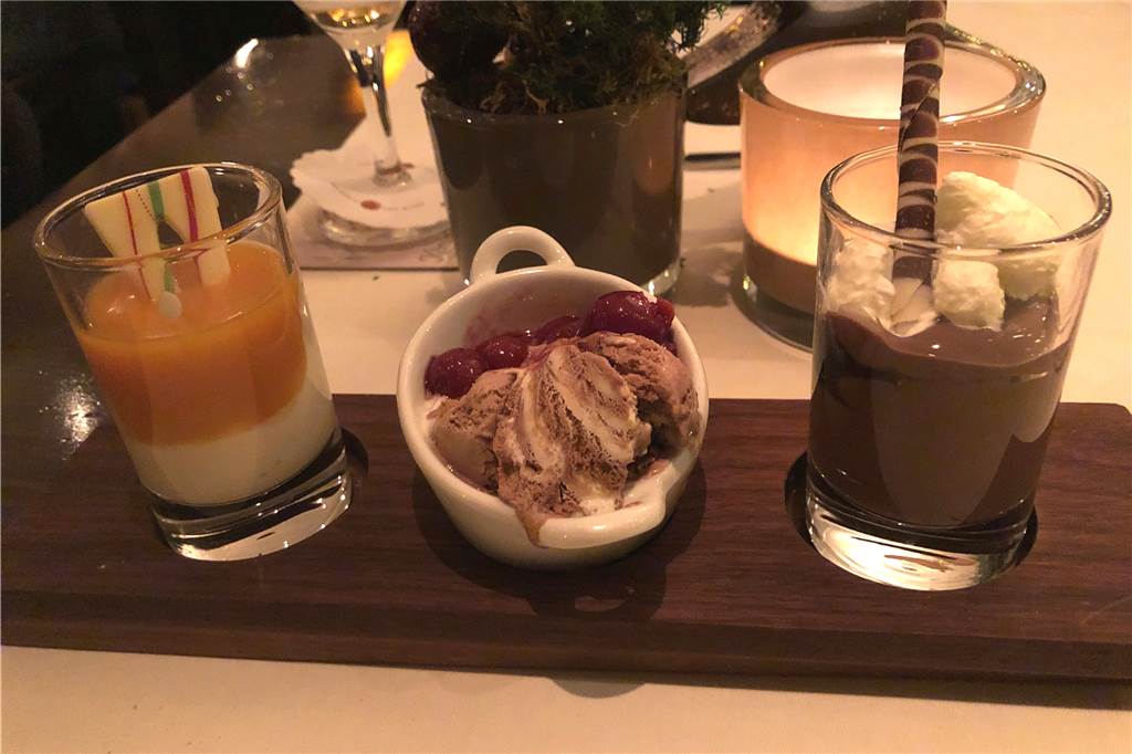 Wer Drebber‘s kennenlernen will, sollte seinen Besuch verschieben Eine Trilogie als Überraschungsdessert.