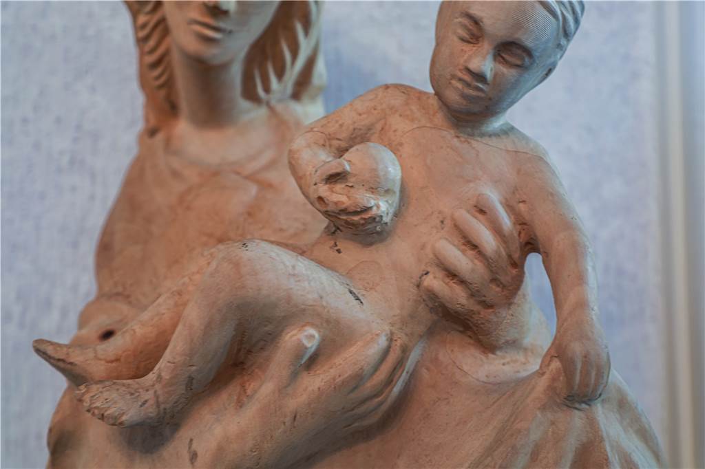 Hombrucher Hans-Werner Henseler (86) steht seit 70 Jahren auf der Bühne Eine unvollendete Madonnendarstellung steht in seiner Wohnung.