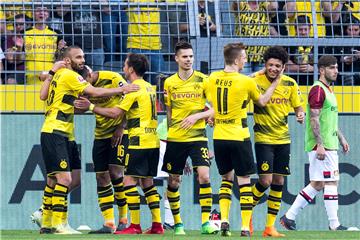 Eine Woche, zwei Gefühlswelten: Erst verliert der BVB das Derby sang- und klanglos mit 0:2, sechs Tage später wird Leverkusen mit 4:0 aus dem Stadion geschossen.