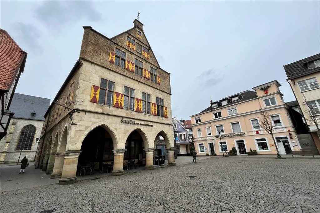 Ratten in der Innenstadt von Werne: Stadt spricht von wenig Sichtungen Ein Haus steht auf einem Platz.