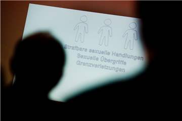 Einem 39-jährigen Fröndenberger wird von der Staatsanwaltschaft Dortmund vorgeworfen, er hab seinen minderjährigen Sohn zweimal vergewaltigt.