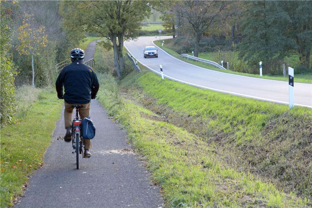 Freizeit-Tipp für den Lockdown: Alle Teile unserer Werner Wanderserie Einen Abschnitt des Wanderwegs W6 müssen sich Radfahrer und Fußgänger teilen. Ein kleiner Makel auf dem längsten Werner Rundwanderweg.