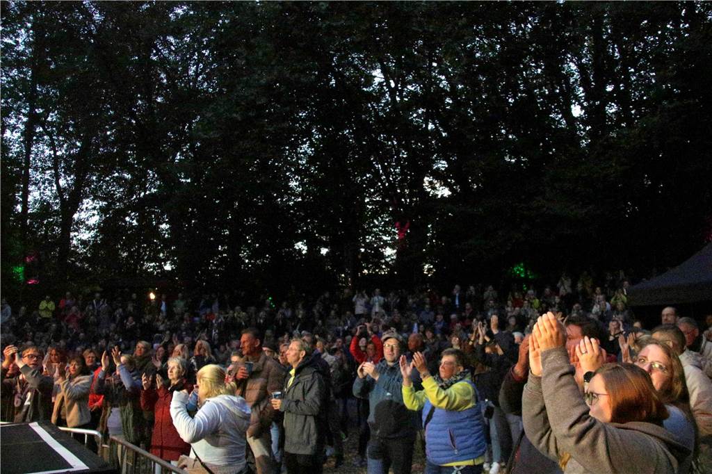 Einen Auftakt nach Maß erlebte die dreitägige Live-Veranstaltungsreihe auf der Freilichtbühne Werne mit der Band Queen Kings. 