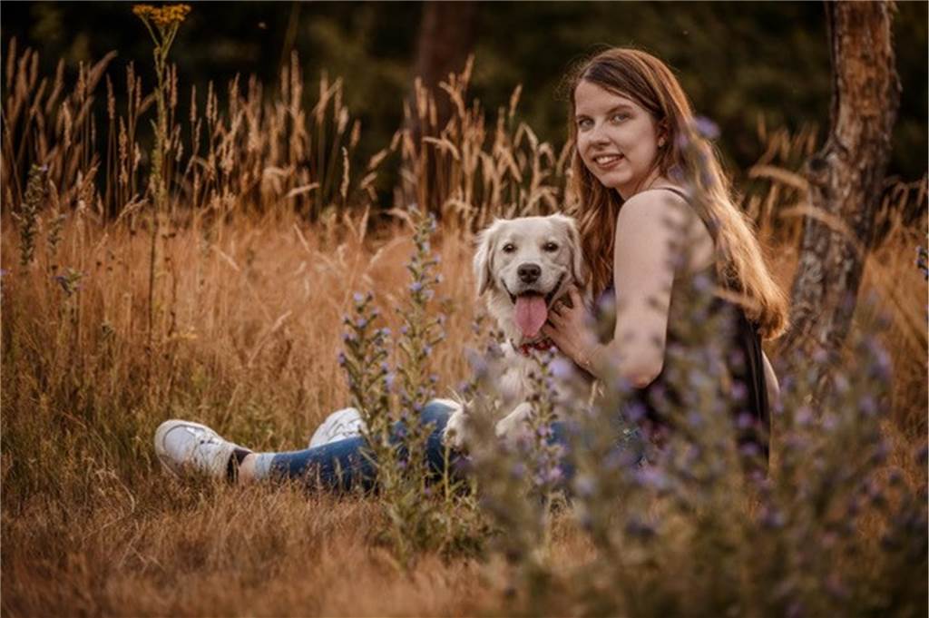 Halternerin zeigt ihren Alltag mit Assistenzhund bei „Hund Katze Maus“ Einen Tag lang wurde die Studentin von einem Fernsehteam begleitet.