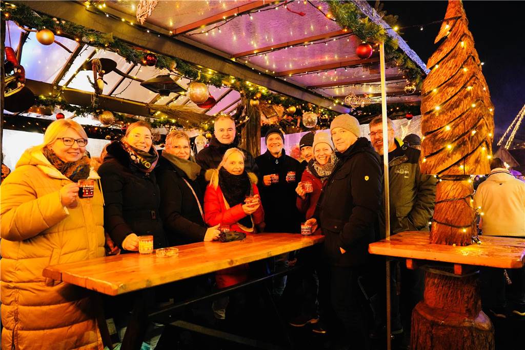 Einen Tag vor dem 4. Advent besuchen viele Menschen den Weihnachtsmarkt in Dortmund. Das sind die schönsten Bilder.