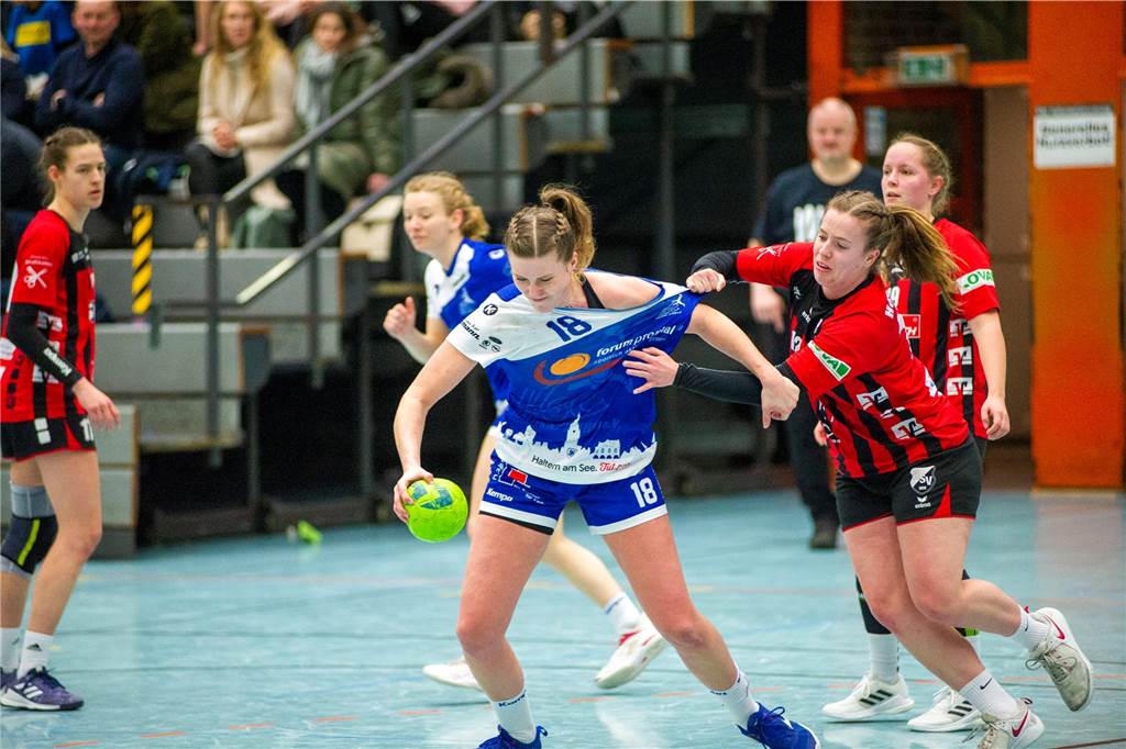 Einen überzeugenden 38:21-Sieg feierten die Verbandsliga-Damen des HSC Haltern-Sythen gegen die SpVg. Hesselteich-Siedinghausen.