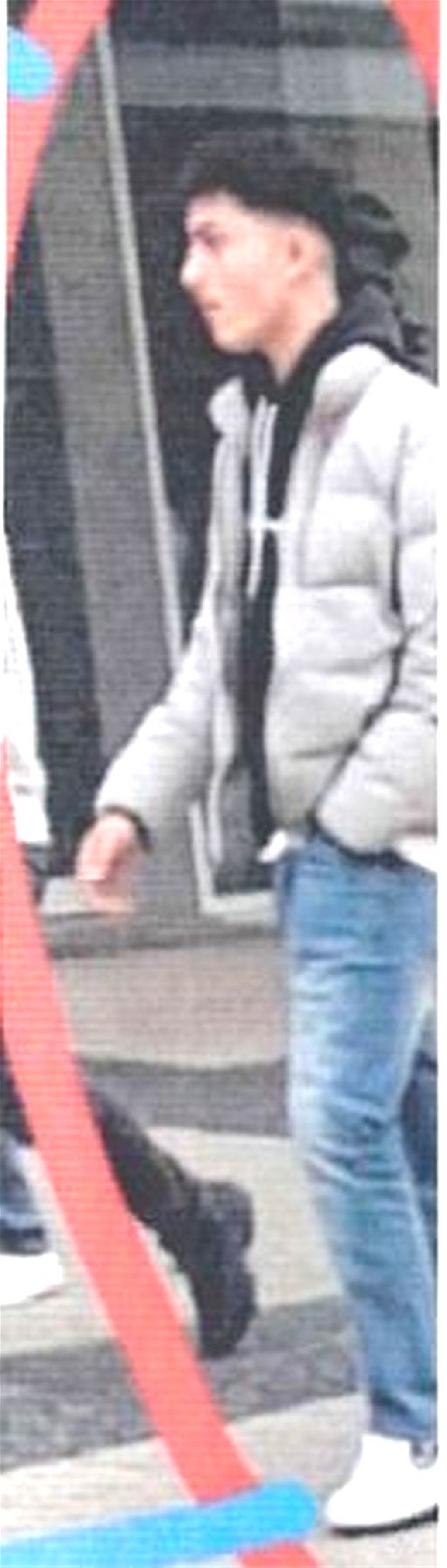 Gefährliche Körperverletzung: Polizei sucht mit Foto nach Schlägern Der Autoscooter auf der Frühjahreskirmes in Castrop-Rauxel 2022.
