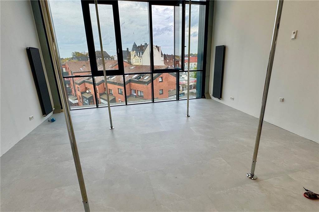 Über den Dächern von Hörde eröffnet ein neues Pole-Dance-Studio Pole-Dance-Studio in Hörde.
