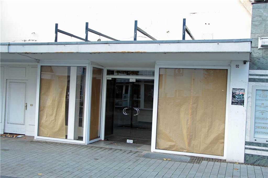 Viele Leerstände: „Kunden sind sparsamer und anspruchsvoller“ Leerstand in der Innenstadt von Werne, zuvor Tchibo, Steinstraße 20