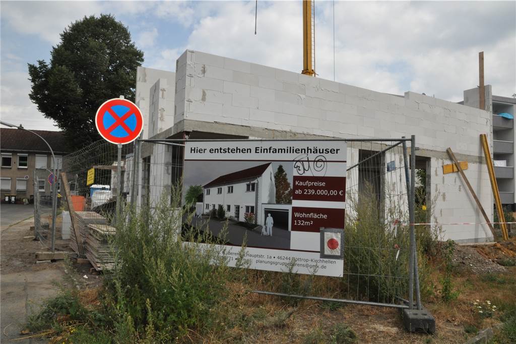 Am Sonnenschein wird jetzt wieder gebaut Einfamilienhäuser enstehen Am Sonnenschein in Habinghorst. Früher war hier die Rede von einer schlechten Standfestigkeit.