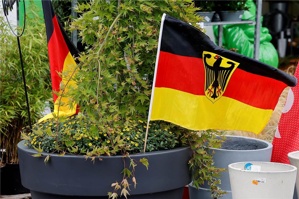 Die Kreativität, sich zur deutschen Nationalmannschaft zu bekennen, ist groß.