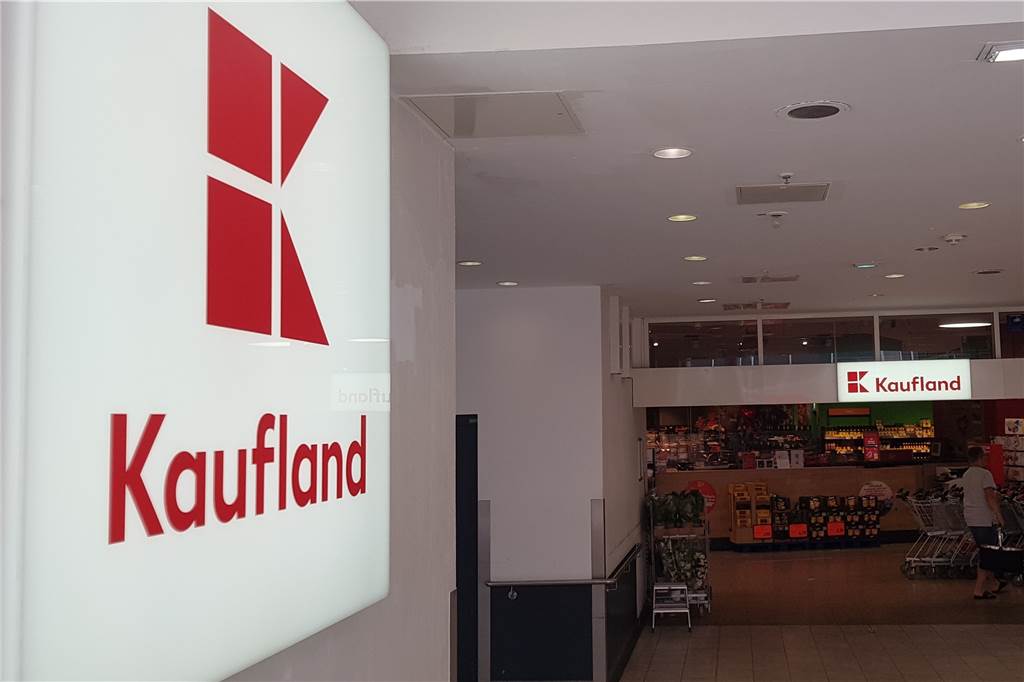 Angeschrien und beleidigt: Verkäuferin über Alltag im Kaufland Castrop Eingangsbereich des Kauflandes Castrop-Rauxel.