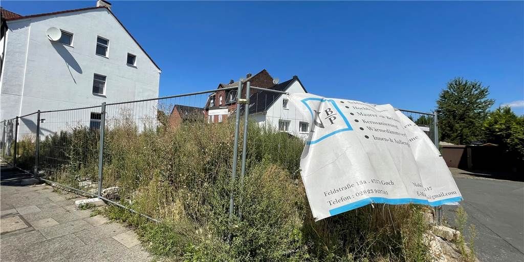 Baulücke an Dortmunder Einkaufsstraße: Eigentümer musste Pläne ändern Baulücke an der Martener Straße 323