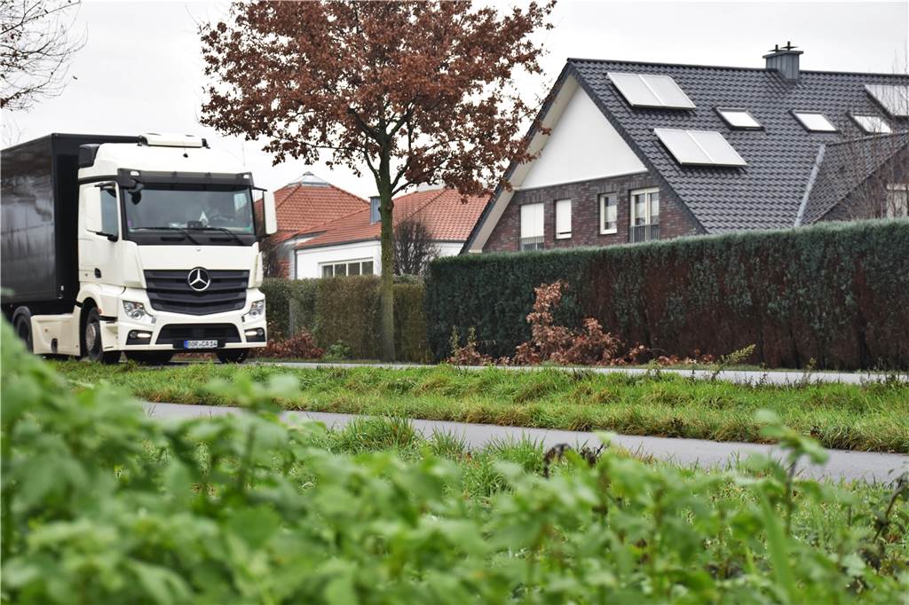 Neubaugebiet bekommt Lärmschutzwand, Häuser direkt daneben nicht Einige Anwohner der Finkenstraße wünschen sich eine Lärmschutzwand hin zur Winterswyker Straße.