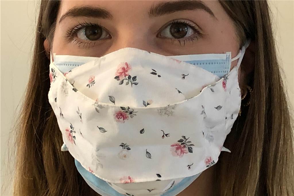Ahauser befolgen neue Masken-Regeln beim Einkaufen problemlos Einige Kundinnen setzen beim Einkauf über der vorgeschrieben noch eine schicke Alltagsmaske auf – das irritiert das Verkaufspersonal, weil nicht sofort ersichtlich ist, ob sich die Kundin korrekt verhält nach den akutellen Coronaregeln.