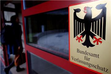 Einige Landes-Verfassungsschutzämter drängen nach einem Medienbericht den Bundes-Verfassungsschutz dazu, deutschlandweit Material für eine mögliche Beobachtung der AfD sammeln zu lassen. Foto: Oliver Berg