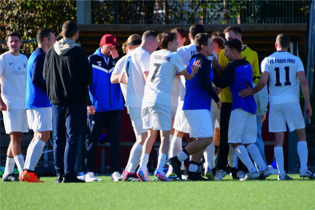 Einiges war los auf den Fußballplätzen am 3. November. Hier sind die besten Bilder von sechs Partien mit der Beteiligung von Castrop-Rauxeler Vereinen.