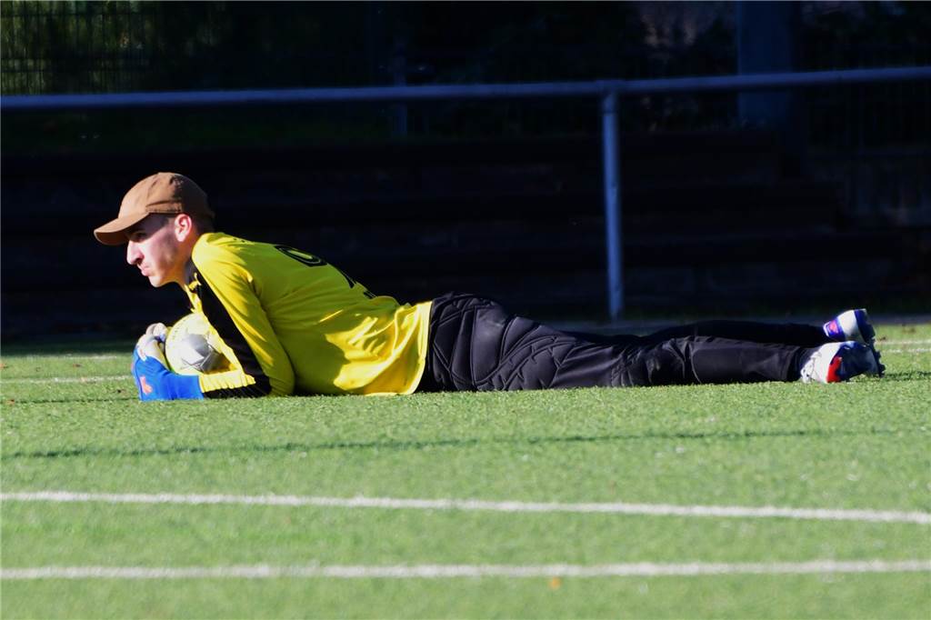 Einiges war los auf den Fußballplätzen am 3. November. Hier sind die besten Bilder von sechs Partien mit der Beteiligung von Castrop-Rauxeler Vereinen.