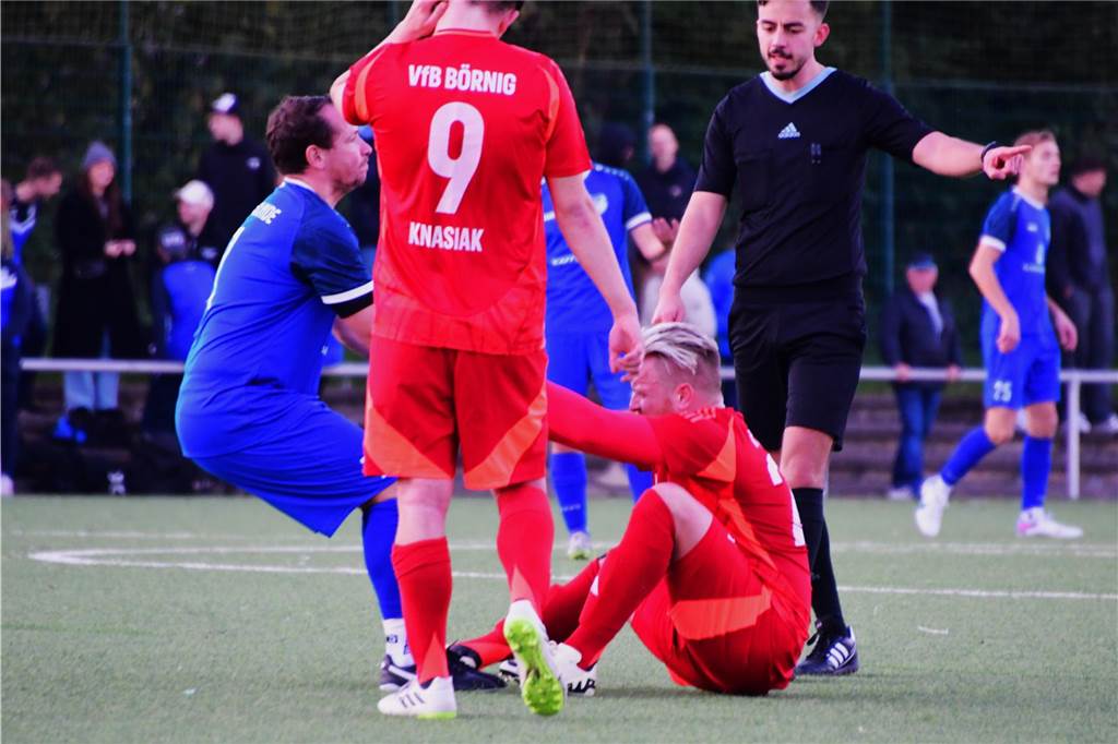 Einiges war los auf den Fußballplätzen am 3. November. Hier sind die besten Bilder von sechs Partien mit der Beteiligung von Castrop-Rauxeler Vereinen.