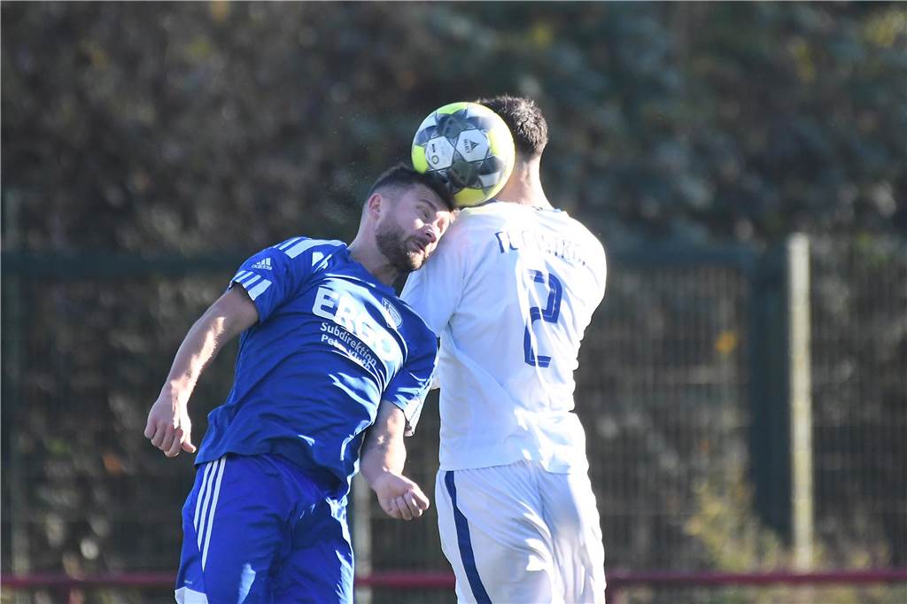 Einiges war los auf den Fußballplätzen am 3. November. Hier sind die besten Bilder von sechs Partien mit der Beteiligung von Castrop-Rauxeler Vereinen.