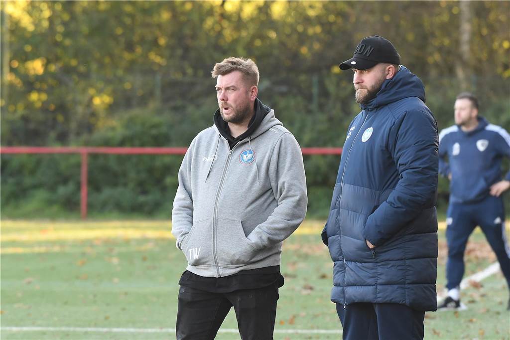 Einiges war los auf den Fußballplätzen am 3. November. Hier sind die besten Bilder von sechs Partien mit der Beteiligung von Castrop-Rauxeler Vereinen.