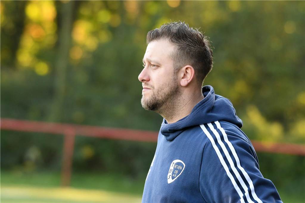 Einiges war los auf den Fußballplätzen am 3. November. Hier sind die besten Bilder von sechs Partien mit der Beteiligung von Castrop-Rauxeler Vereinen.