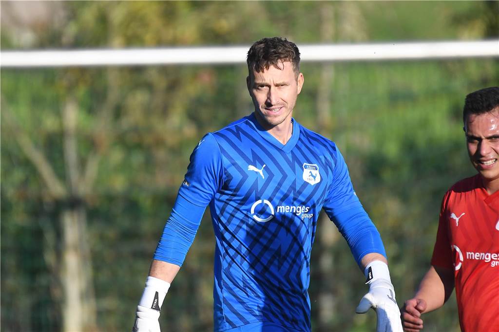 Einiges war los auf den Fußballplätzen am 3. November. Hier sind die besten Bilder von sechs Partien mit der Beteiligung von Castrop-Rauxeler Vereinen.