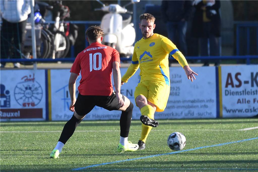 Einiges war los auf den Fußballplätzen am 3. November. Hier sind die besten Bilder von sechs Partien mit der Beteiligung von Castrop-Rauxeler Vereinen.