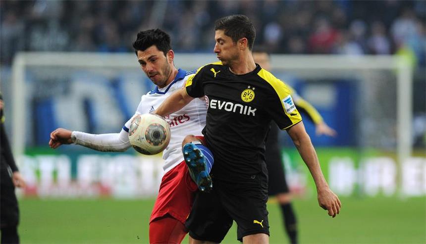 Robert Lewandowski erkältet, Mats Hummels trainiert leicht Einsatz fraglich gegen St. Petersburg: Robert Lewandowski (r.).