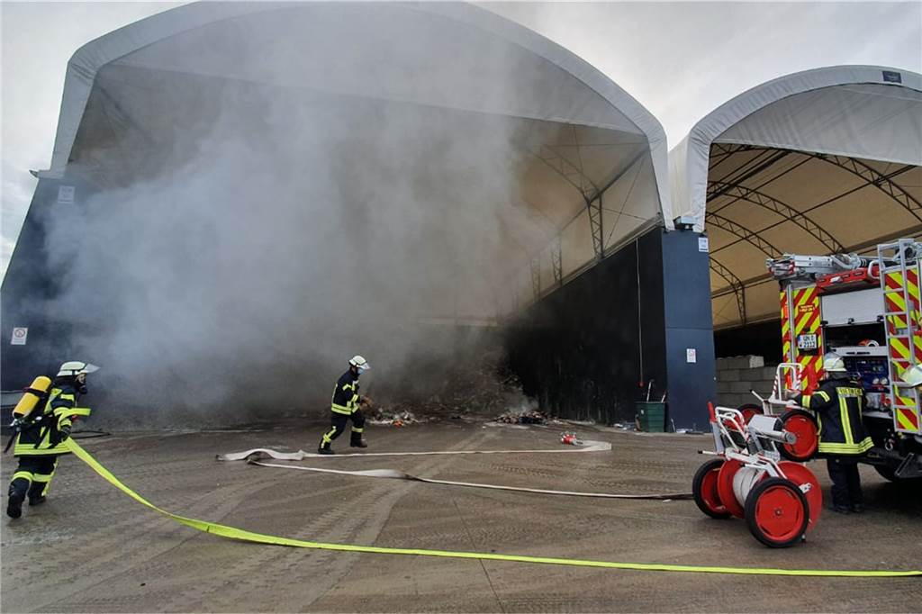 Die Woche in Werne: Schnelltestzentren, Feuerwehr-Jahresbericht und Kino Einsatz für die Freiwillige Feuerwehr in Werne am 9. November an der Capeller Straße: Die Zahl der Einsätze ist auch 2020 gestiegen.