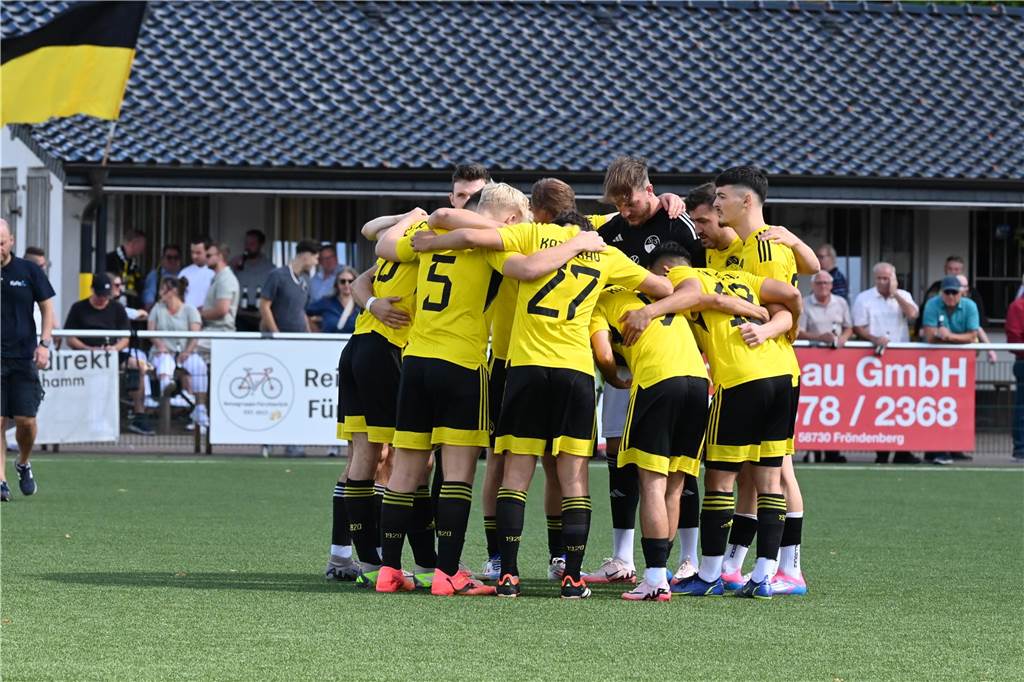 Beim SuS Kaiserau macht ein Derbyheld den Abflug: „Bei uns hat heute alles geklappt“ Einschwören vor dem Derby bei den Spielern des SuS Kaiserau.