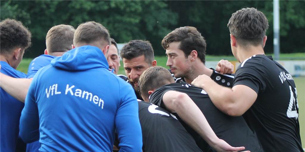 VfL Kamen holt klaren Rückstand auf - und verliert zwei Spieler Einstimmen auf das Match gegen den TuS Uentrop: Der VfL Kamen holte aber „nur“ ein Unentschieden.