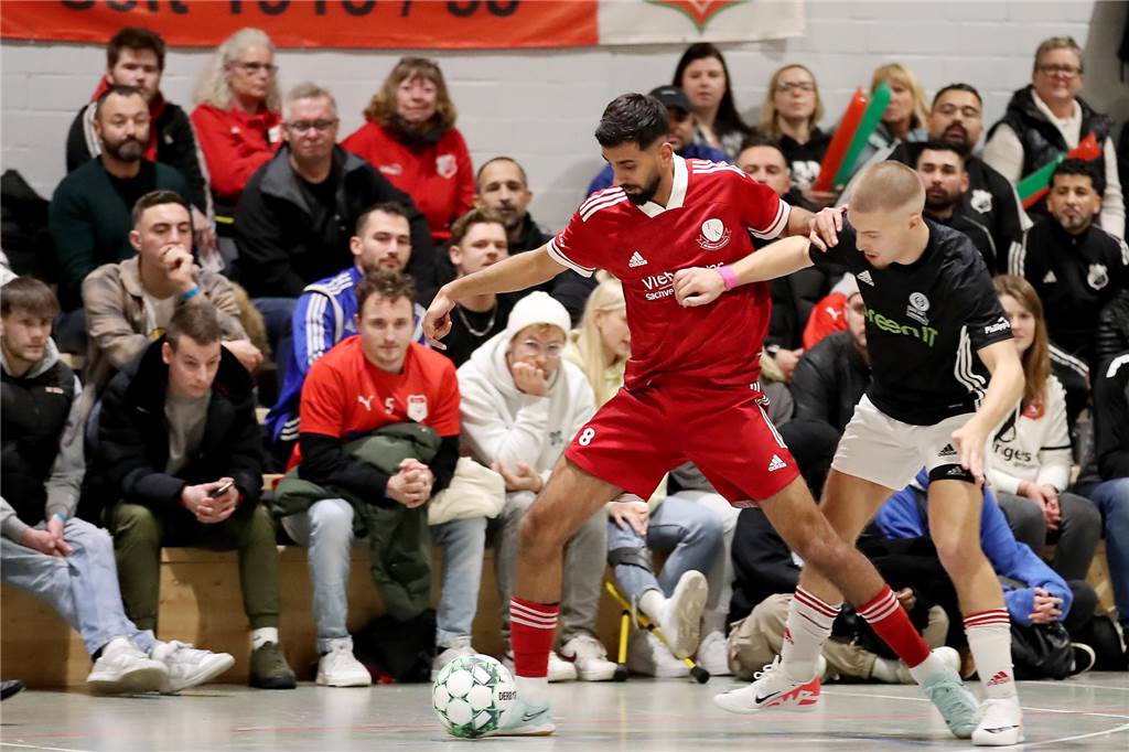 Dorstfelder Derby bei der Dortmunder Hallenstadtmeisterschaft Eintracht Dorstfeld trifft bei der Dortmunder Hallenstadtmeisterschaft auf den Dorstfelder SC.