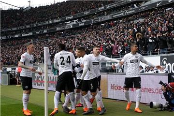 Eintracht Frankfurt gewinnt 3:0 gegen harmlose Mainzer. Foto: Hasan Bratic