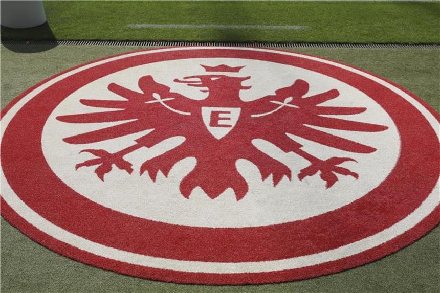 Eintracht Frankfurt steigert Umsatz auf 140 Millionen Euro Eintracht Frankfurt konnte den Umsatz in der Saison 2017/18 auf rund 140 Millionen Euro steigern. Foto: Frank Rumpenhorst